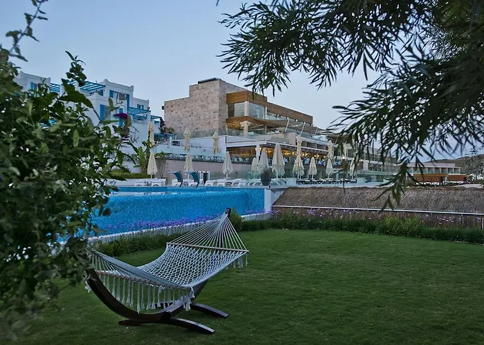 Bellazure Semesteranläggning (resort) 4*